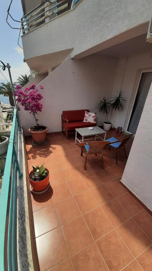Meni'S Family Apartament Саранде Екстериор снимка
