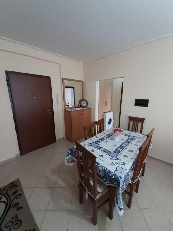 Meni'S Family Apartament Саранде Екстериор снимка