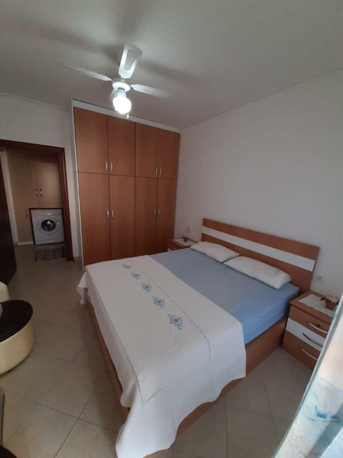 Meni'S Family Apartament Саранде Екстериор снимка
